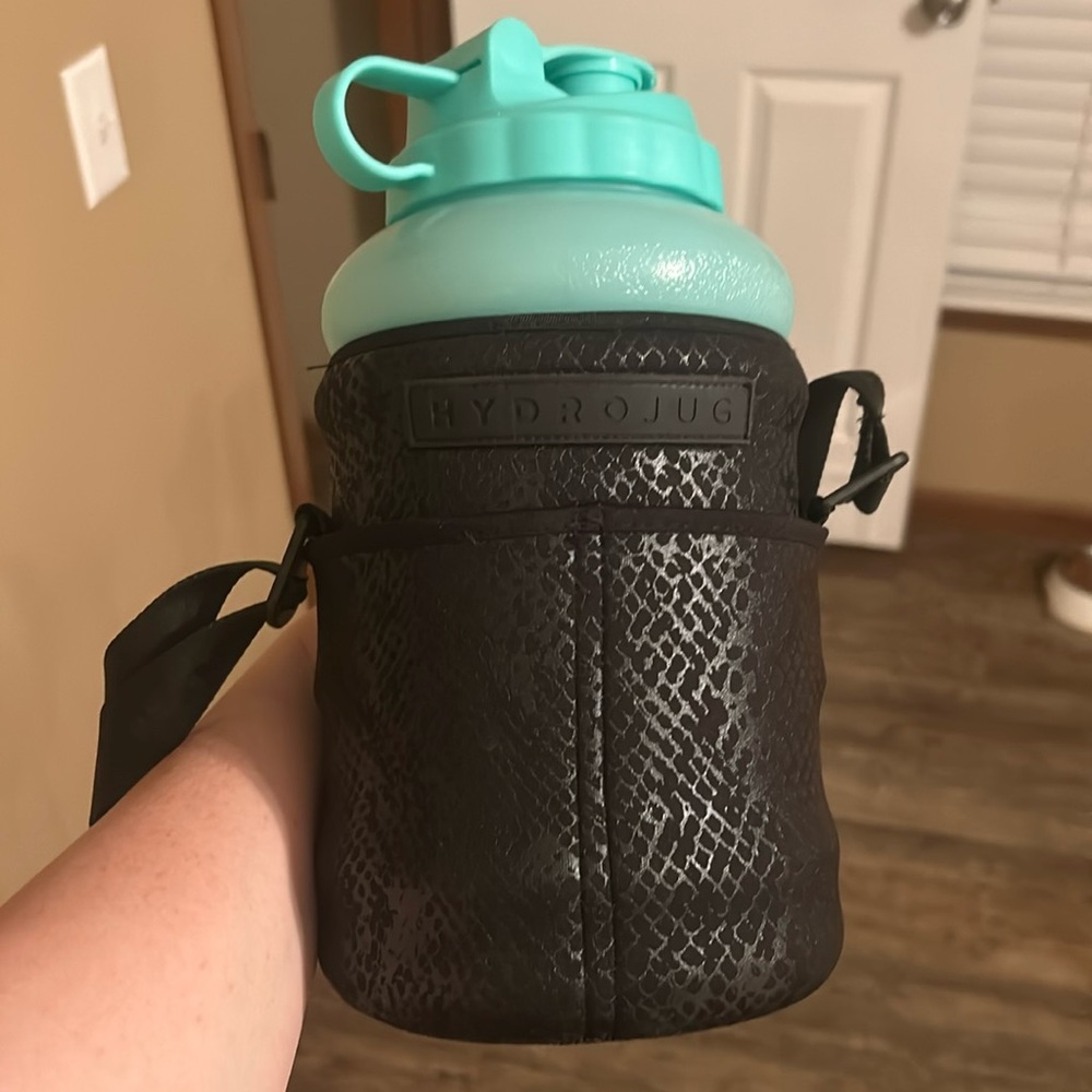 Hydrojug and Sleeve